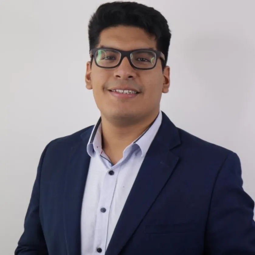 Retrato de Favio Mendoza, fundador de Vortik
